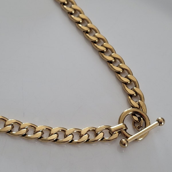 Necklace, large link choker, trendy women's necklace, 18 carat gold toggle clasp on stainless steel, curb chain necklace, gift