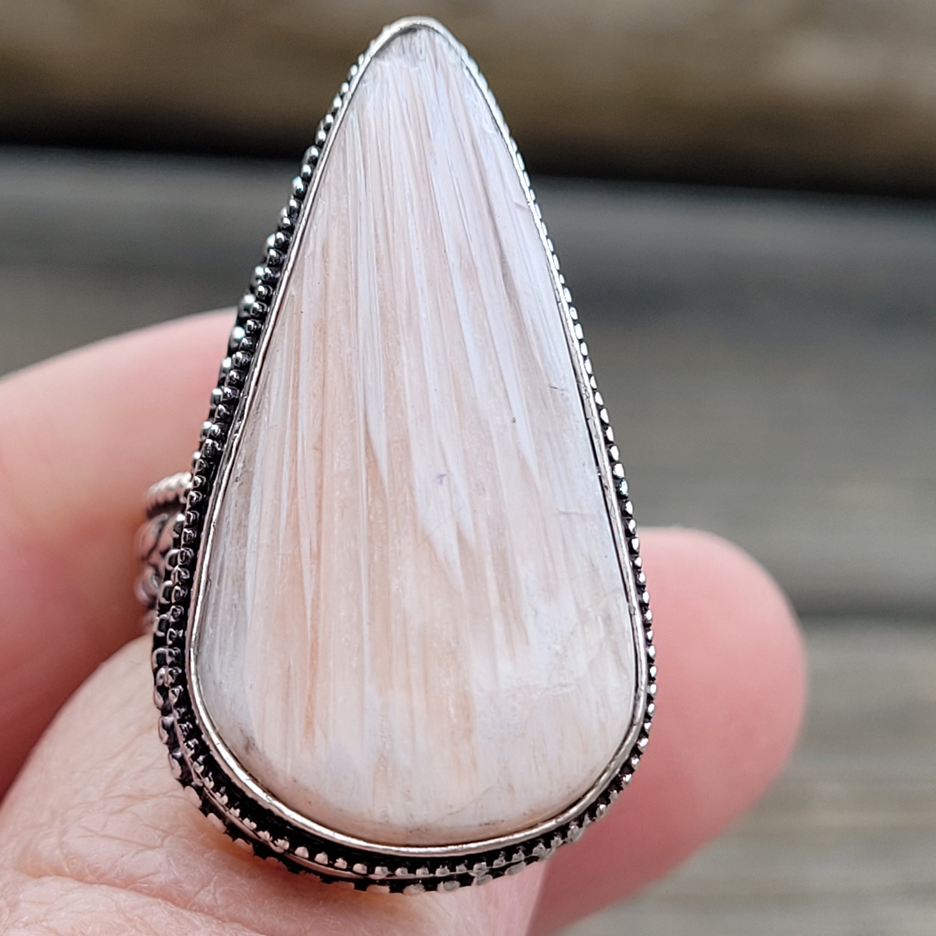 Scolecite ring size 58 FR or 8.5 FR. 925 silver ring. Ethnic ring. Boho chic ring. Stone ring. Stone of Angels