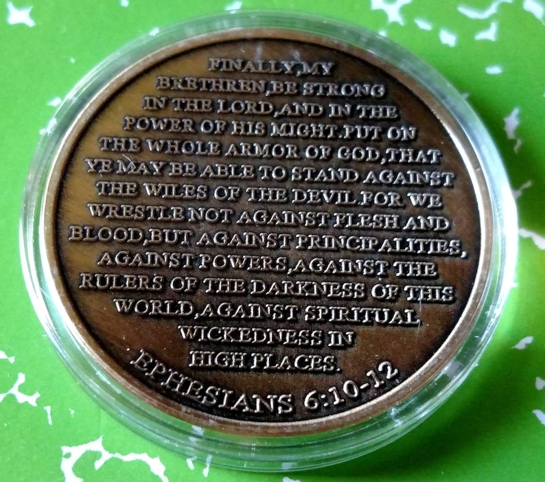 Moneda artística de desafío en alto relieve de la Armadura de Dios imagen 2