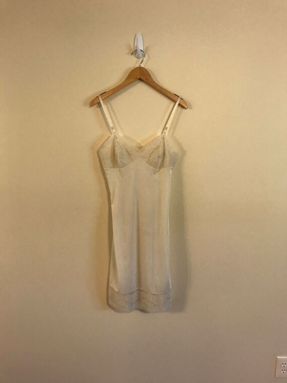 Vintage 30s Cream Slip