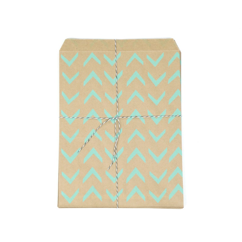 Mermaid Tropical Packaging Dinosaur Green Retro Style Kraft Party Bags Kraft paper Favour Bags /& Stickers Chevron Football Party