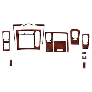 Pode incluir: Um conjunto de peças de acabamento interior de carro em imitação de madeira. As peças são de várias formas e tamanhos, e são projetadas para cobrir o painel, os painéis das portas e outras áreas do interior do carro.