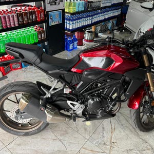 Honda CB 250 2022- Tankpad