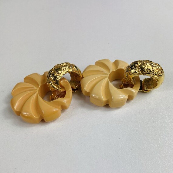 Kenneth Jay Lane 1970s Bakelite ? Interchangeable… - image 4