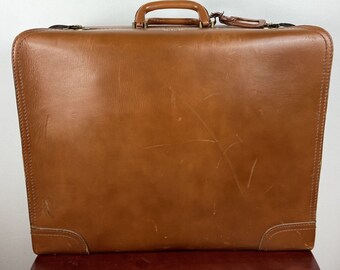 Vtg Arflite 24” Top Grain Cowhide Caramel Brown Leather Suitcase Large