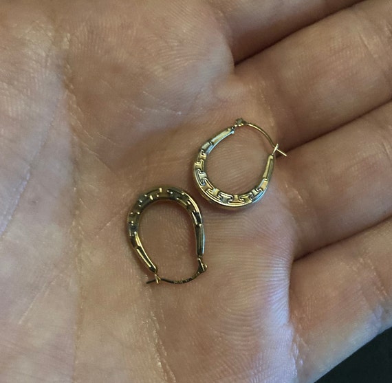 10k Gold Three-Tone Hoop Earrings with Greek Moti… - image 3