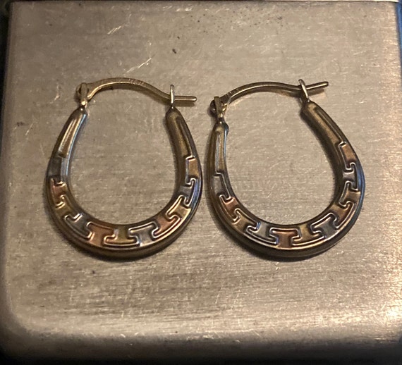 10k Gold Three-Tone Hoop Earrings with Greek Moti… - image 1