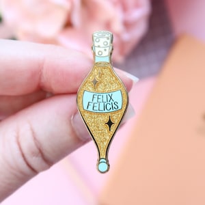 Felix Felicis Enamel Pin, Liquid Luck, Glitter Pin, Cute Enamel Pin, Pin Badge, Witchcraft and Wizardry, Stocking Stuffer, lucky potion