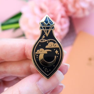 Black Lunar Potion Enamel Pin, Glitter Pin, Cute Enamel Pin, Pin Badge, potion pin, Witchcraft and Wizardry, magic and Spells, moon phase