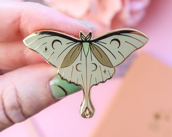 Pin de esmalte de polilla Luna · Pin de polilla con purpurina · Pin celestial chapado en oro para chaquetas, bolsos y artículos de colección