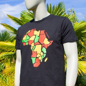 Tee-shirt   carte d'Afrique noir / vert jaune rouge / Afrique 100% coton / t-shirt africa / Mixte