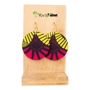 Runde Ohrringe aus Wachsstoff Hochzeitsblumen gelb rosa runde Form, Wachsschmuck Nr. 128