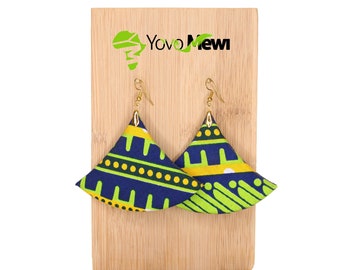 Boucles d'oreilles  en tissu Wax,différente tailles disponible,   vert bleu jaune  bijoux wax  wax éventail n.64