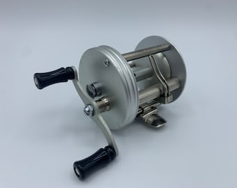 Vintage Pflueger Trusty No. 1933 Level Wind Fishing Reel - Etsy Vintage Pflueger Trusty No. 1933 Level Wind Fishing Reel - Etsy