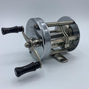 Vintage Shakespeare Acme 1904 Model FG Level Wind Fishing Reel