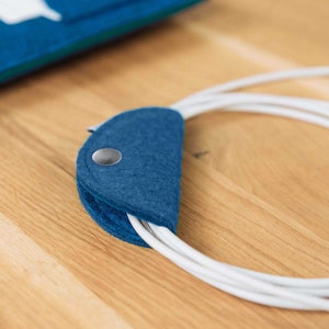 Functional cable holder for headphones or charging cable, stylish cable organizer in many colors for customization (ODA)