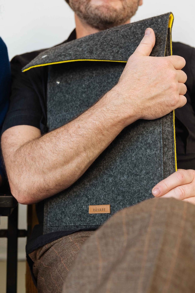 customization possible Felt sleeve for tablets and laptops from 10 to 17 inches
