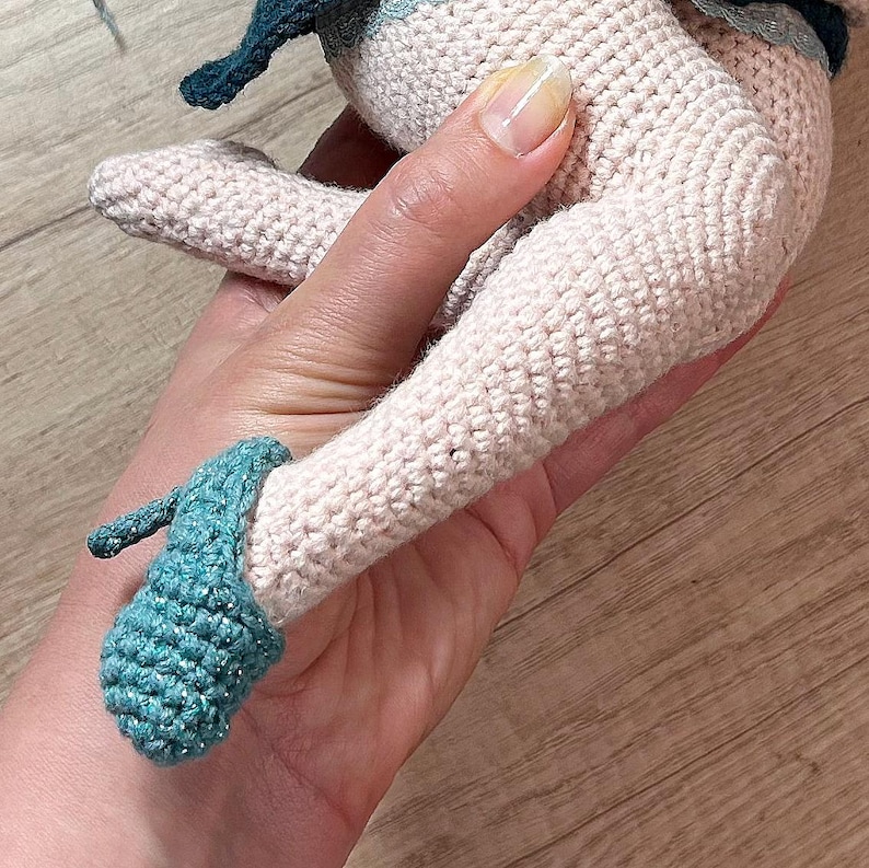 Pdf Doll SHOE crochet pattern, amigurumi digital crochet tutorial, crochet doll outfit, handmade pumps heels, doll's clothes Birthday gift bild 2