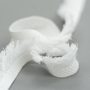 Off White grosgrain Ribbon, White Grosgrain, Rips Ribbon, Viscose rips ribbon, viscose Grosgrain, offwhite ribbon RI00135