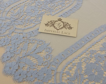 Blauwe kantstof, geborduurd kant, Frans kant, bruiloftkant, bruidskant, blauw kant, sluierkant, lingeriekant, Alencon Lace K00132