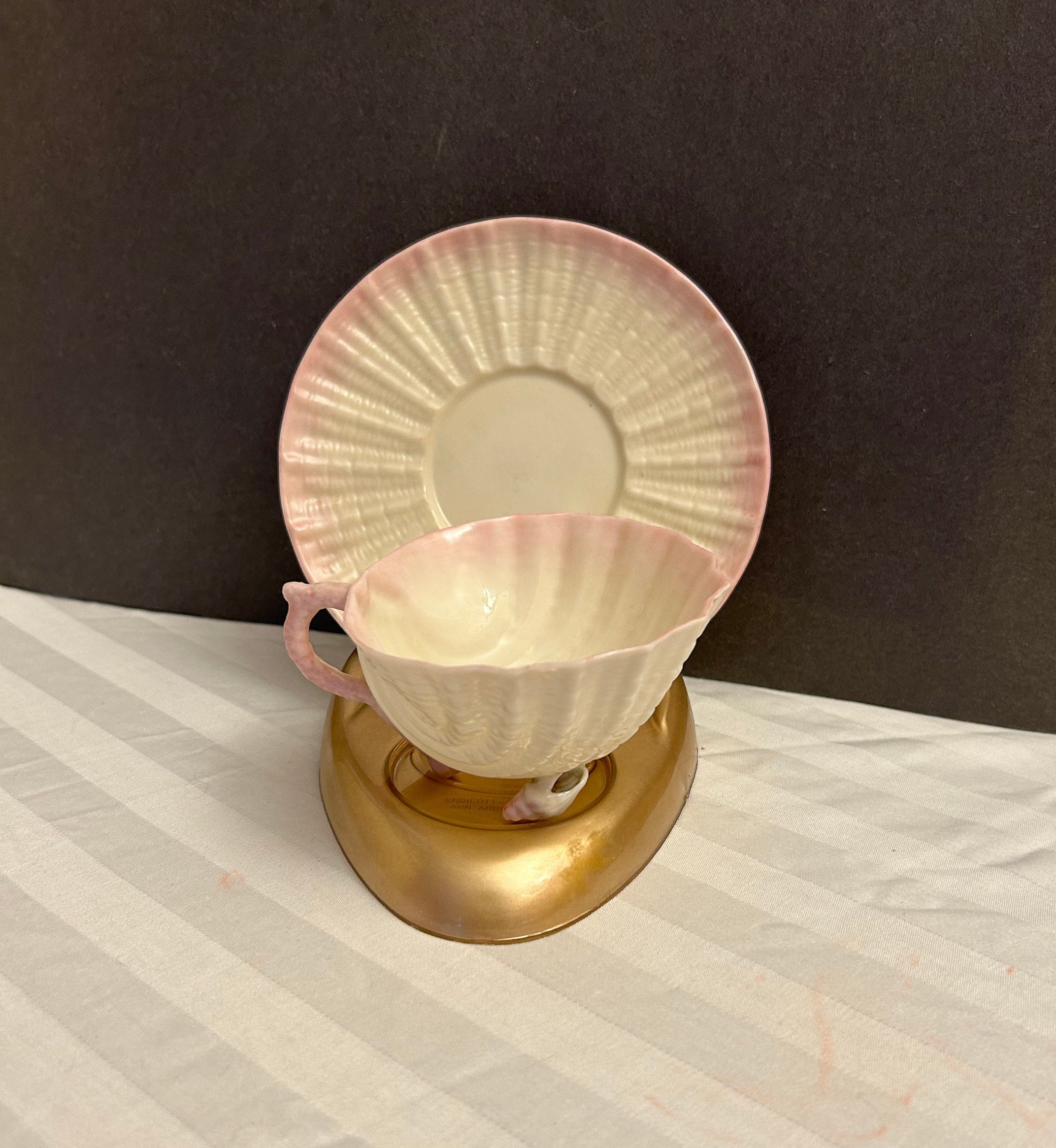 工芸品 ベリーク Belleek = Old-Cup&Saucer = PINK (1級品) XXX
