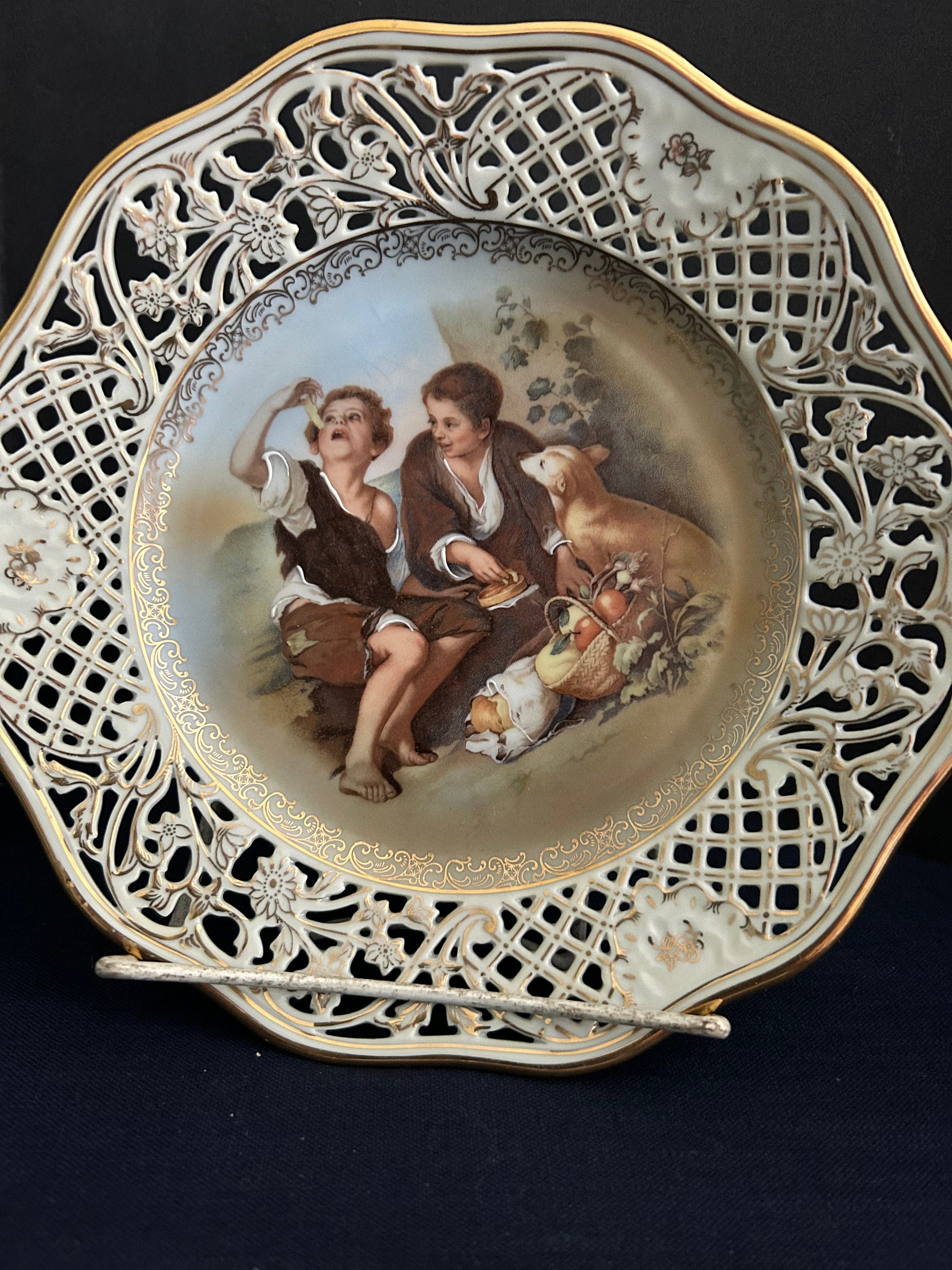 Vintage Schumann Arzberg Germany Reticulated Gilt 7.5