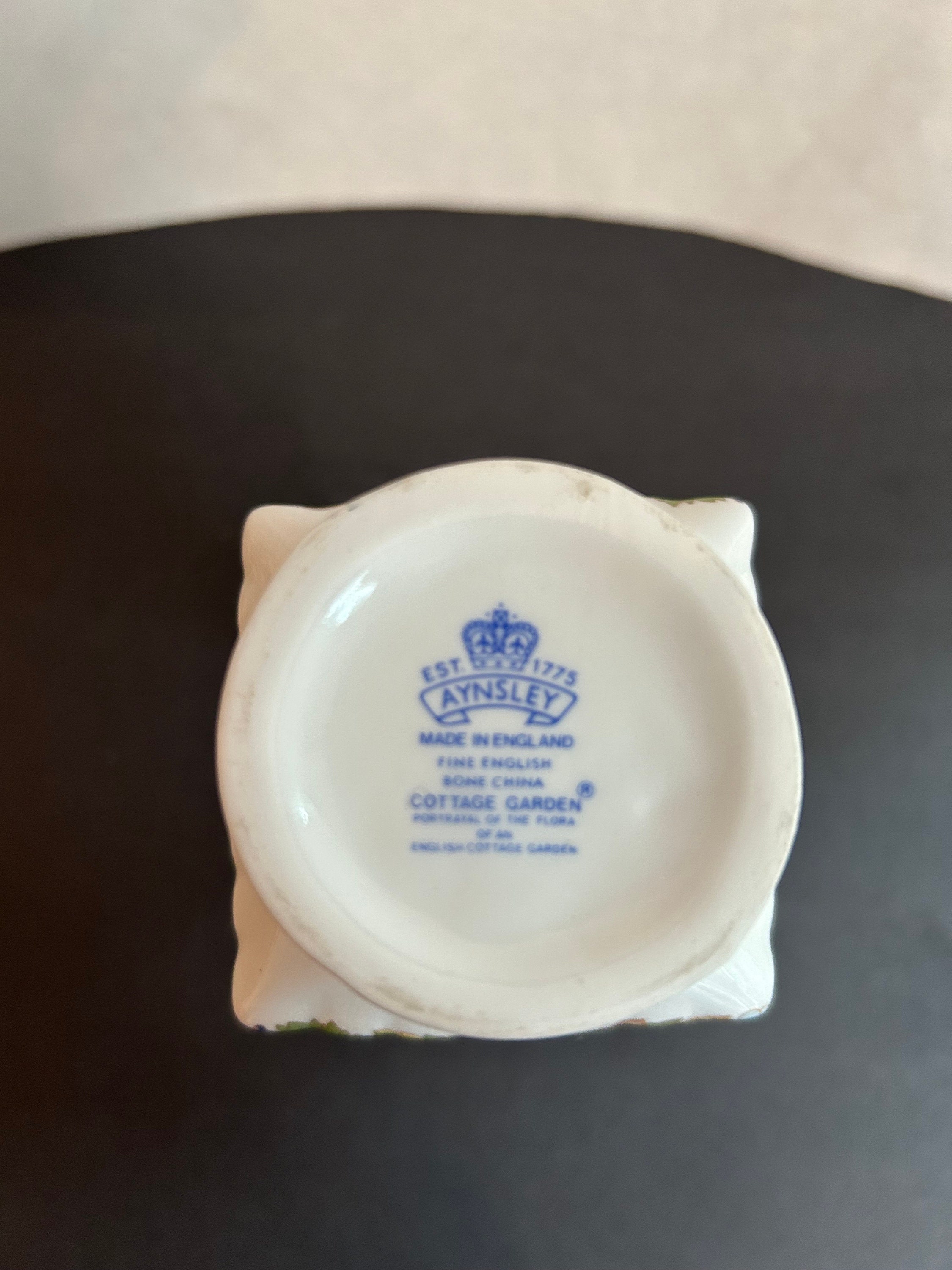 AYNSLEY 花瓶 Aynsley Cottage Garden Bone China Bud Vase - Floral Decor
