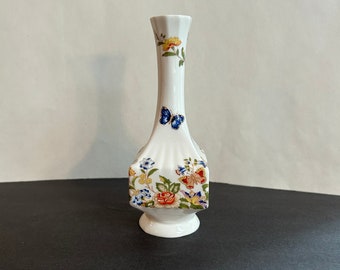 Aynsley Cottage Garden Bone China Bud Vase Great Condition 7.25" Tall