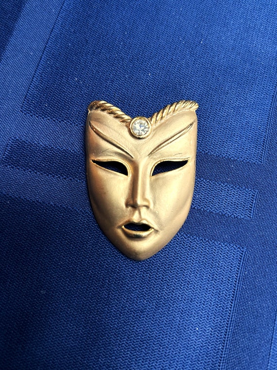 gold mardi gras necklace