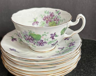 Adderley BONE CHINA ティーカップ・皿セット　ヴィンテージ Adderley Bone China Teacup and Saucer Set: Violets Motif, Made in