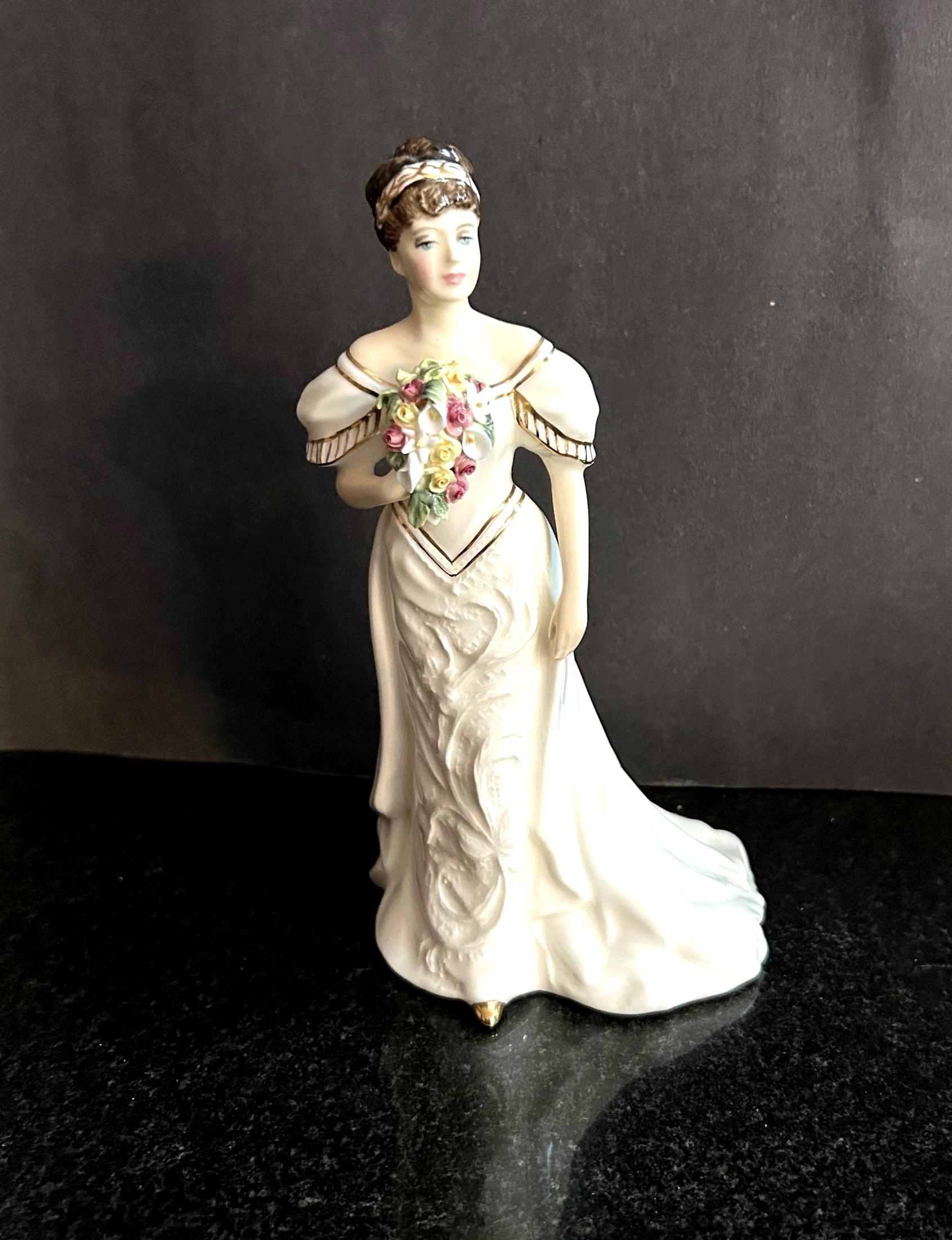 Royal Doulton Figurine - Etsy