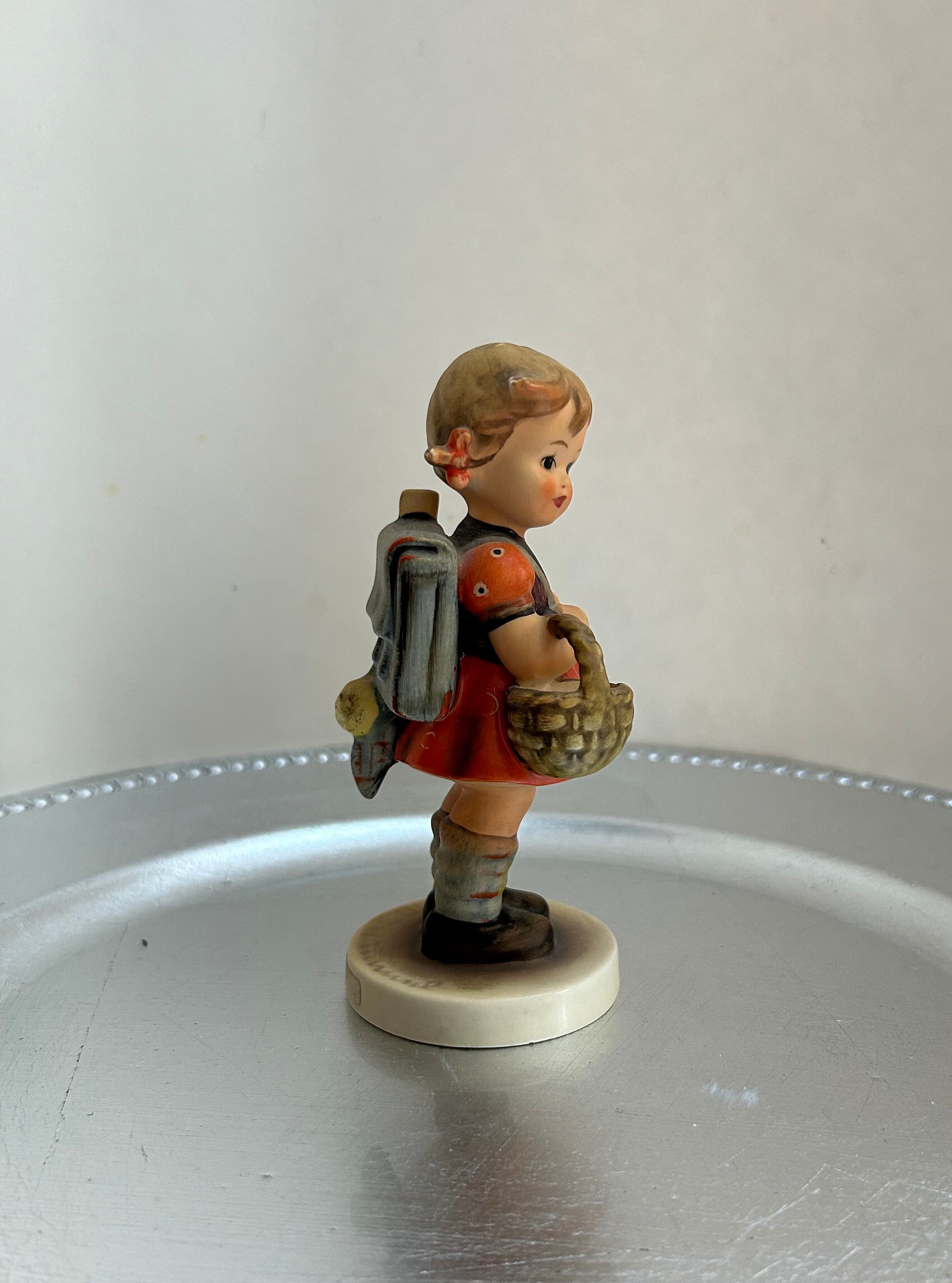 Goebel Hummel 1972 #81/0 School Girl TMK5 Porcelain Figurine 5” - Etsy