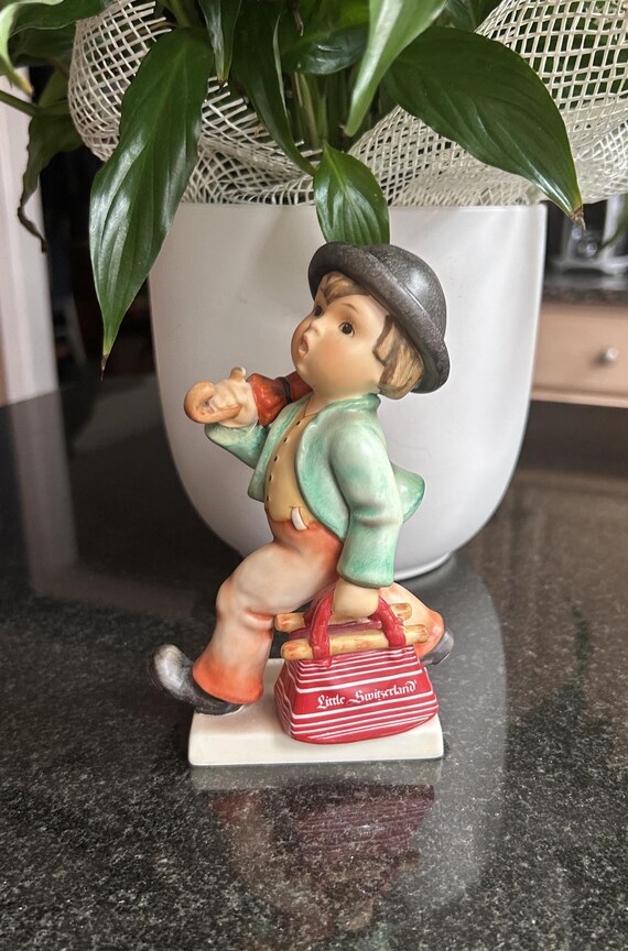 RARE Goebel Hummel Exclusive LITTLE SWITZERLAND 74 7/0 Merry
