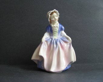 Royal Doulton Figurine Dinky Do HN#1678 4 1/2" Tall