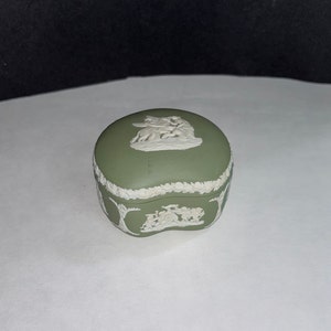 Wedgwood Jasperware Kidney Shaped Trinket Box - Pegasus - Green Jasper