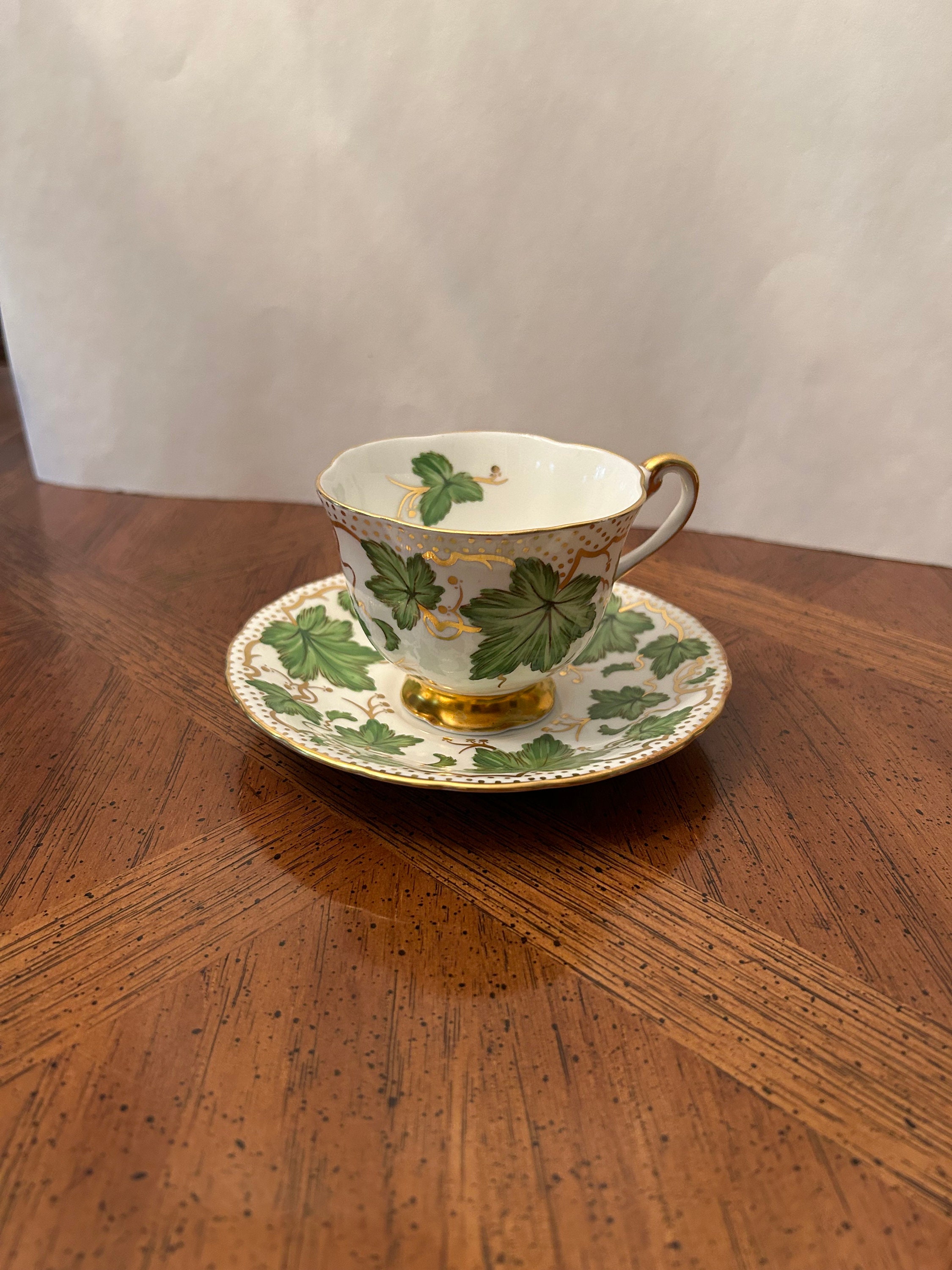 RARE Royal Chelsea Fine Bone China Green Maple Leaf Teacup and