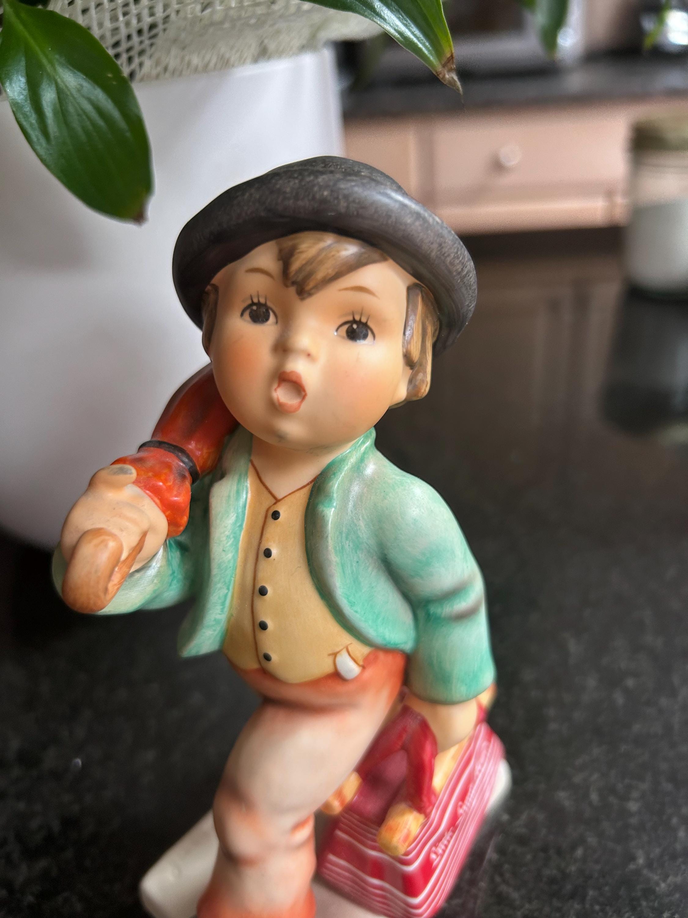 RARE Goebel Hummel Exclusive LITTLE SWITZERLAND 74 7/0 Merry