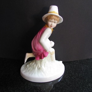 Royal Doulton Nursery Rhymes (1983) Tom Tom the Piper&#39;s Son HN 3032