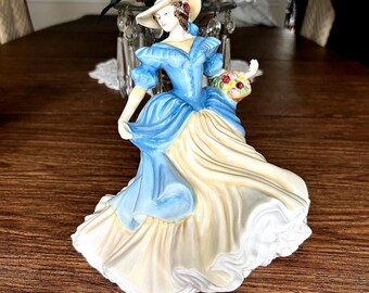 Vintage Royal Doulton Figurine Lady Anna Louise HN 4966, Prestige