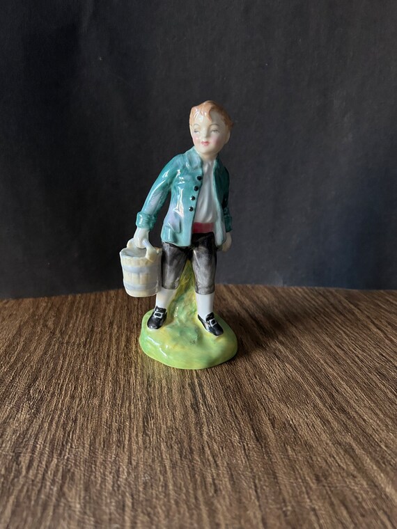 Royal Doulton Porcelain Figurine Jack and Jill Figurine Sculpture