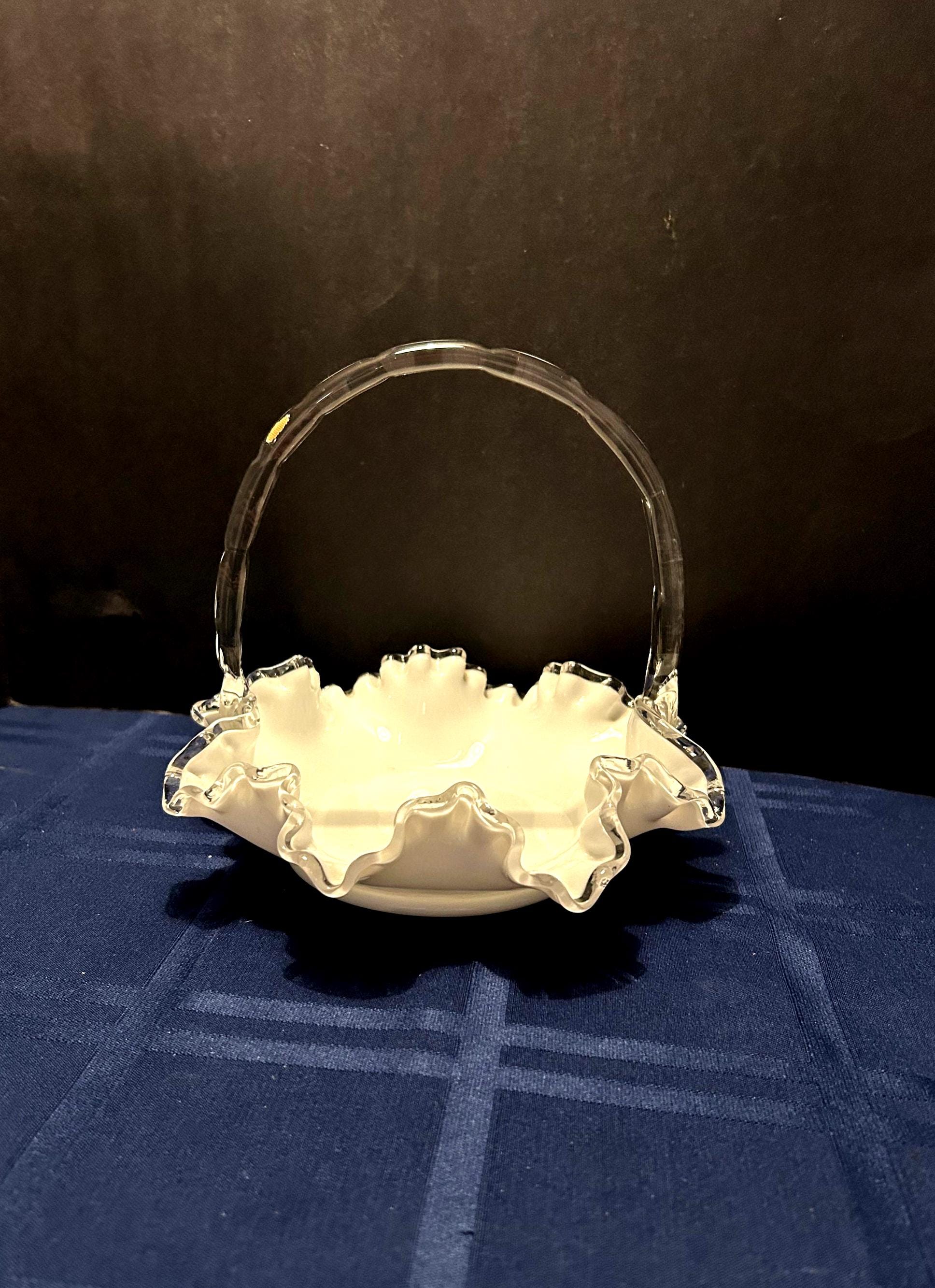 フェントン　アンティークガラス　小物入れ　Fenton silver crest Fenton Milk Glass Silver Crest With Spanish Lace 8