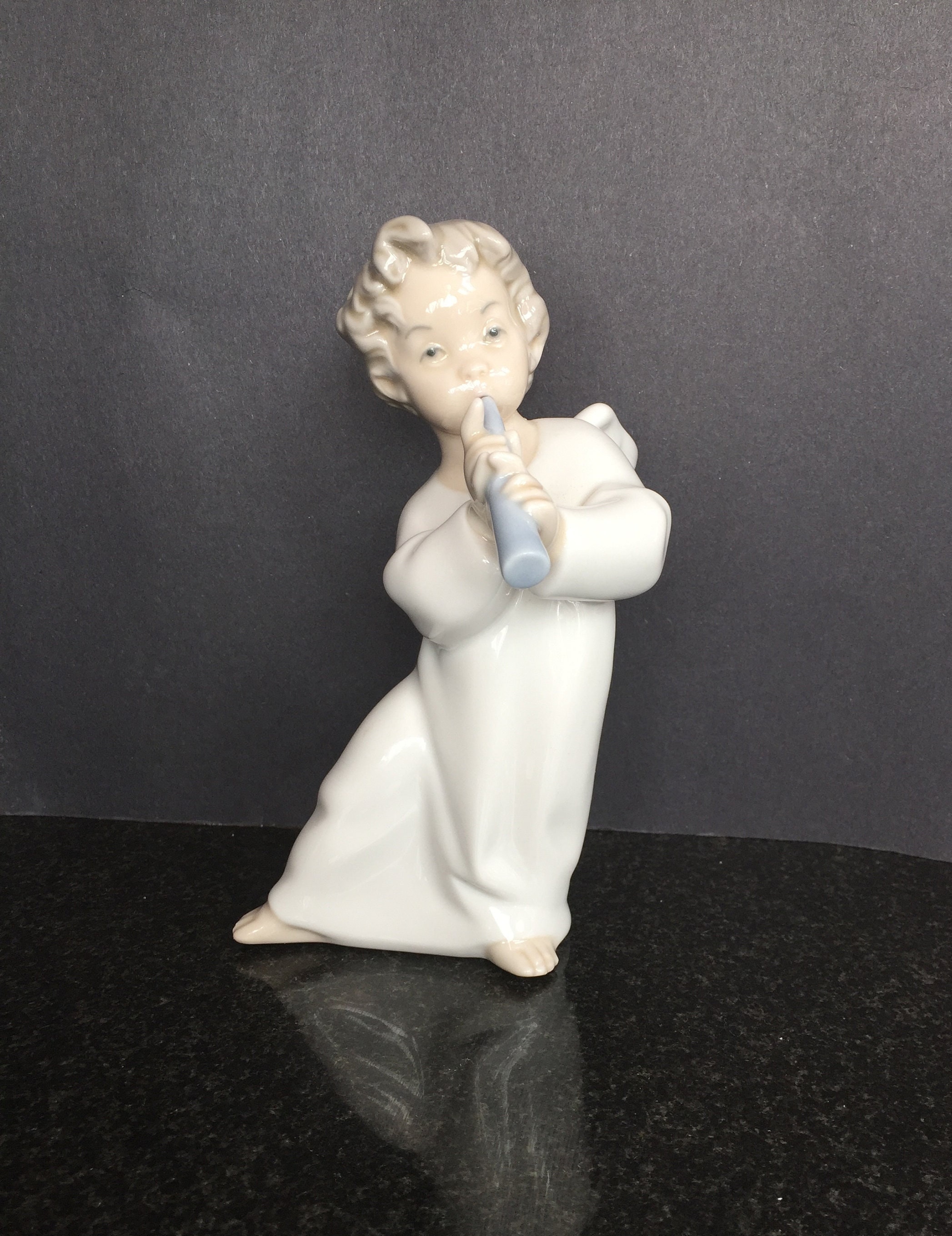 Lladro 天使のフルート吹き フィギュア Lladro 天使のフルート吹き フィギュア