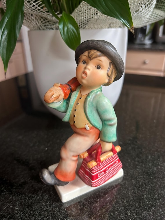 RARE Goebel Hummel Exclusive LITTLE SWITZERLAND 74 7/0 Merry