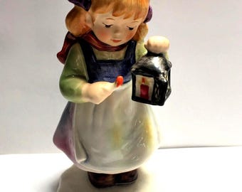 RARE  Goebel 1984 LORE  Girl with Lantern