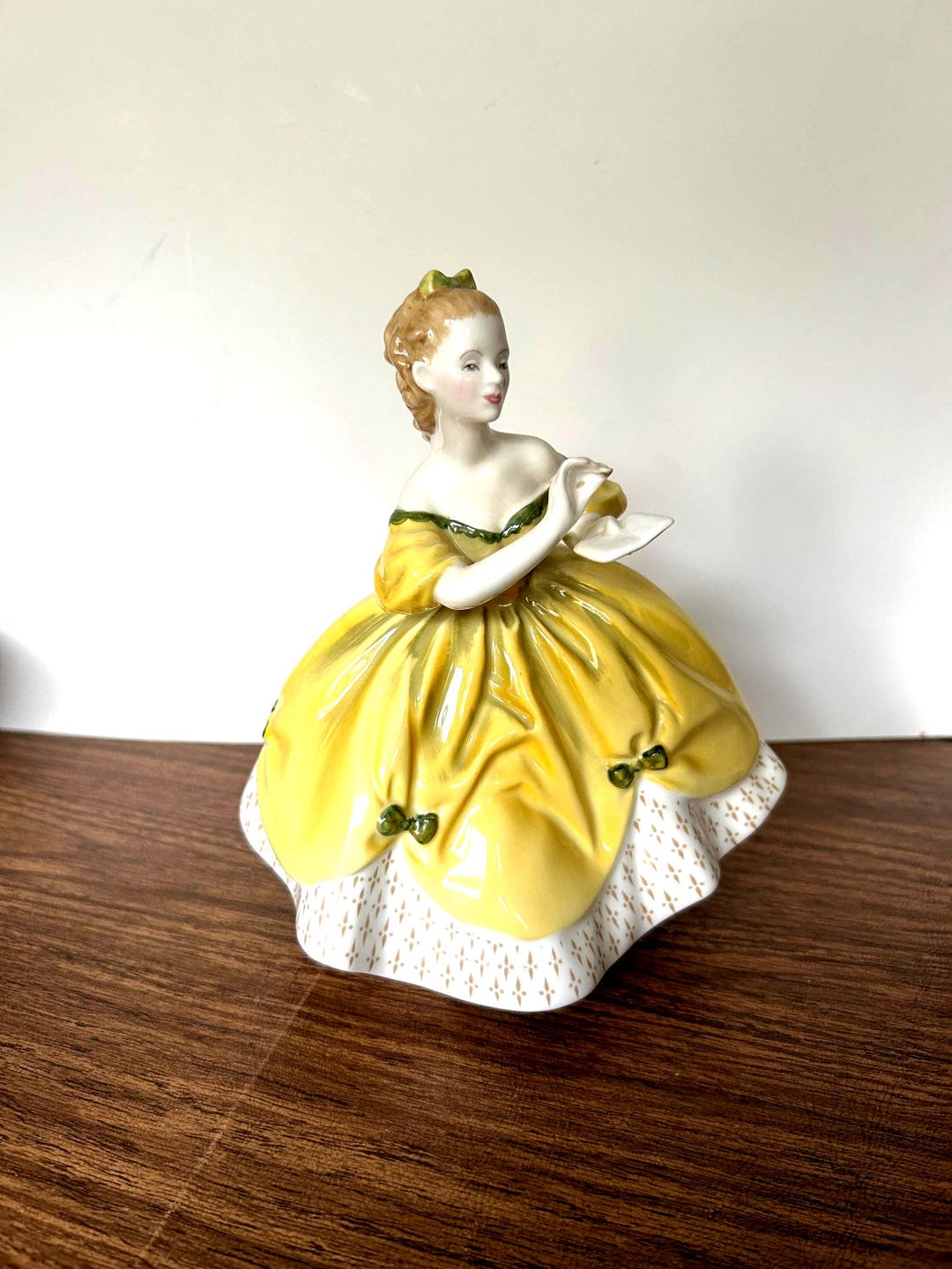 Vintage Royal Doulton Figurine, the Last Waltz, Sophisticated Lady