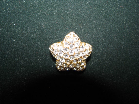 Brilliant Monet Star Brooch/pin. Rhinestones, Gol… - image 5
