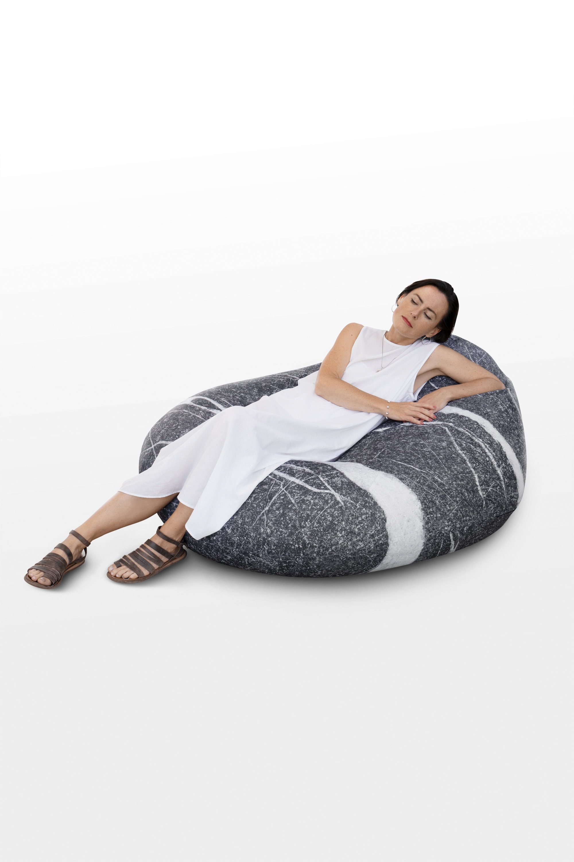 With filling. Outdoor KATSU bean bag chair. Model Shanti. Foam rubber inside.
