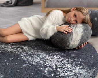 Felted mat made of natural wool "Milky Way"