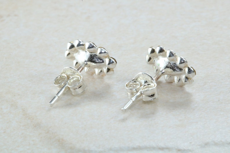 Austrian crystal stud earrings perfect for all ages Oval shaped and solid silver stud earrings,light weight and very comfortable to wear