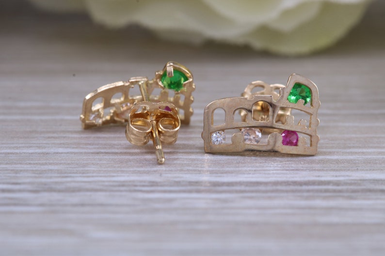 Perfect for all age groups Rome Colosseum stud earrings very light weight and comfortable to wear solid 9ct gold